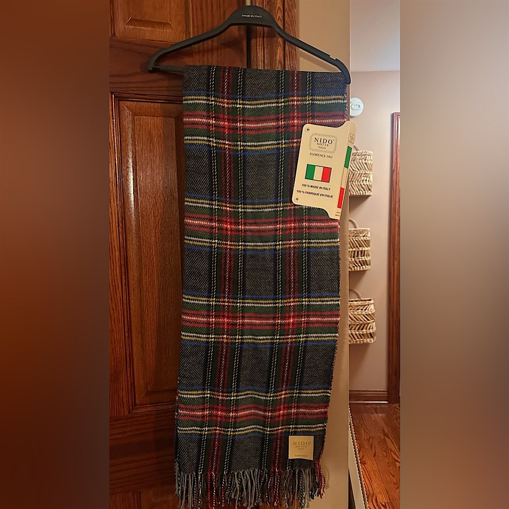 NIDO NOTTE ITALIA NWT THROW - TARTAN PLAID